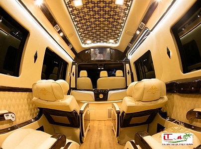Thuê Xe Limousine 3