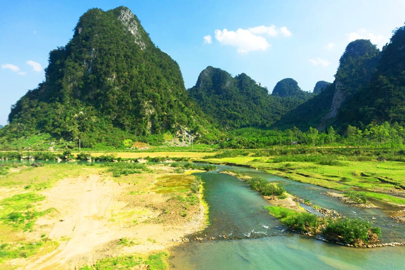 Giá thuê xe trọn gói Rẻ Nhất Đà Lạt đi Hà Tĩnh Hà Nam {0902802007}