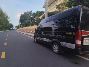 Thue Xe Di Cua Khau Ka Tum